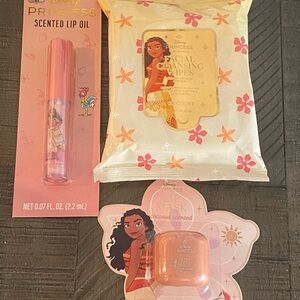 Disney Princess Moana Lip Mask Lip oil & Facial Wipes Set Coconut Set 3 pieces